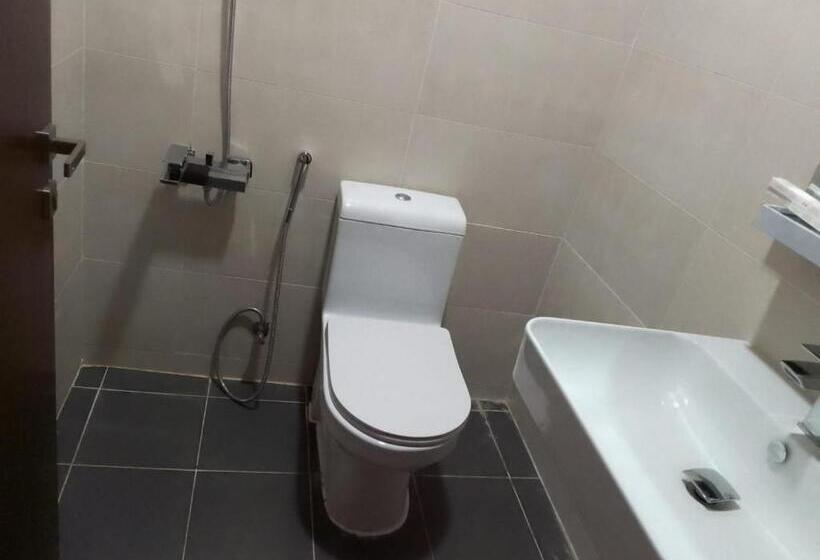 استودیو خانوادگی, سحاب