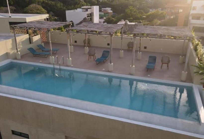 Studio Deluxe, Maramara More To Live