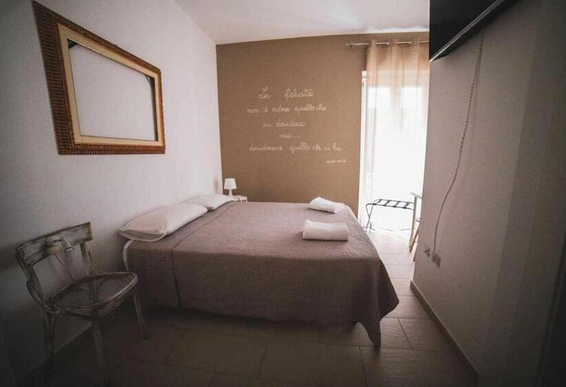 スタンダードルーム, Le Dimore Degli Artisti Vico Mercatello