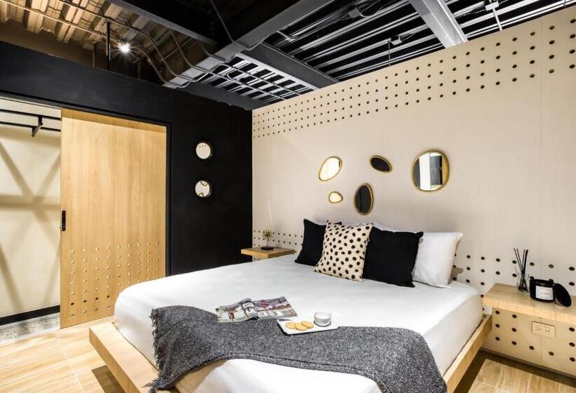 דירת חדר עם טרסה, Downtown Designer Apartments By Uliv