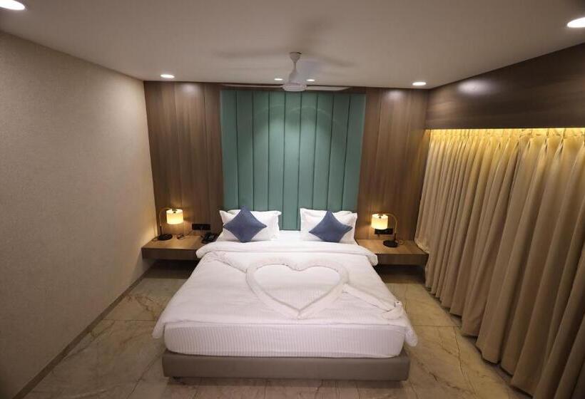 Номер Deluxe, Lords Eco Inn Navsari