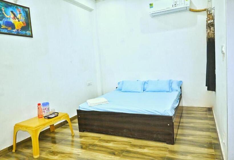 Номер Deluxe, Pitambara Dham