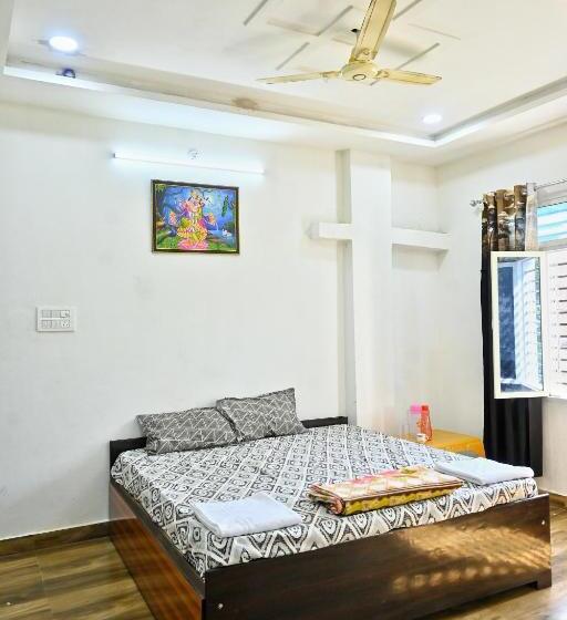 Номер Deluxe, Pitambara Dham