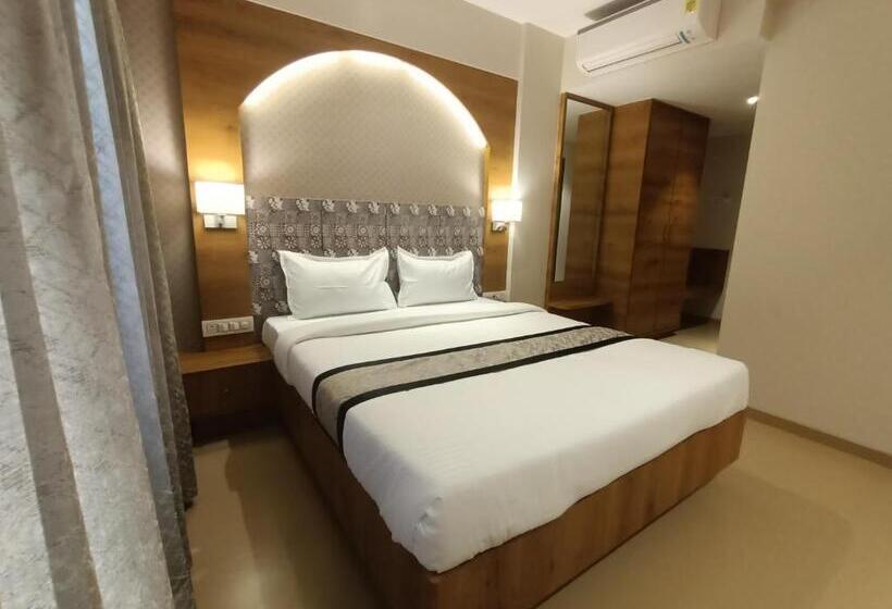 Номер Deluxe, Pk Executive Panvel