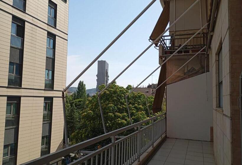 豪华房间, Friends Hostel