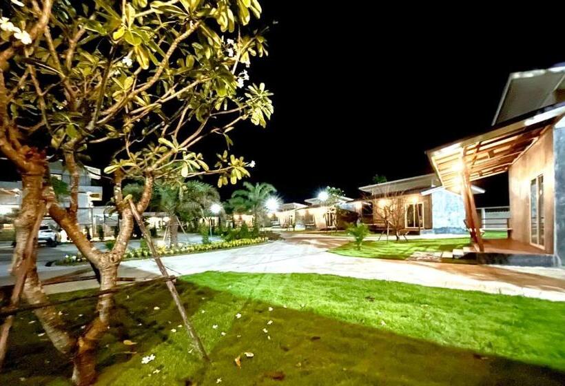 Номер Стандарт Вид на Сад, Farm View Resort @uthai Thani ฟาร์มวิว รีสอร์ท อุทัยธานี