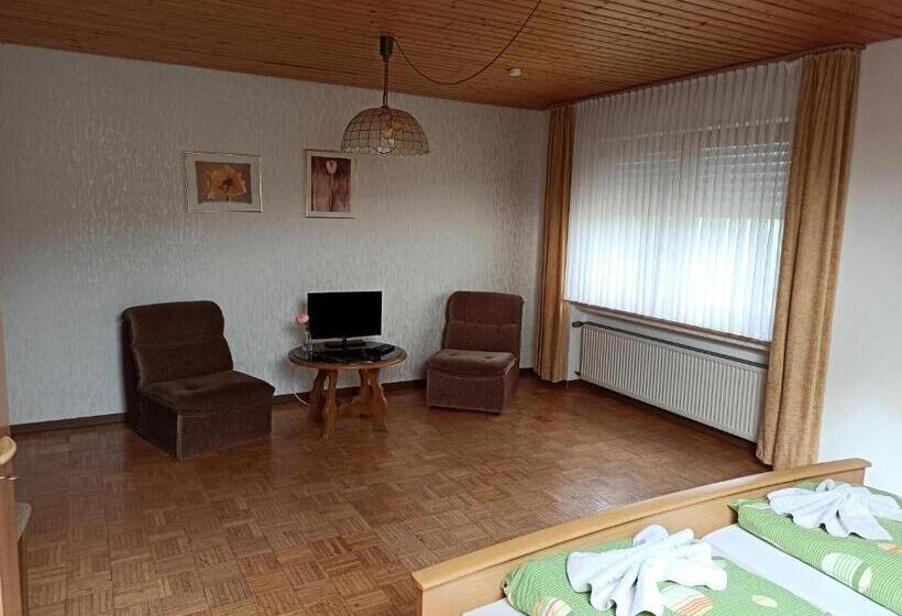 Номер Стандарт, Moselhof