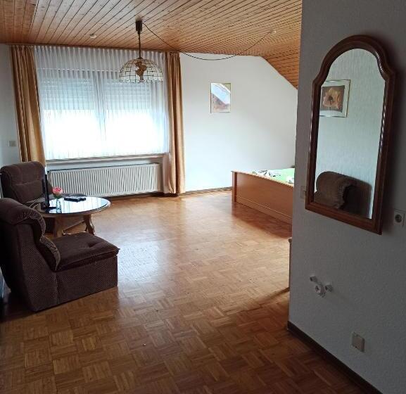 Номер Стандарт, Moselhof