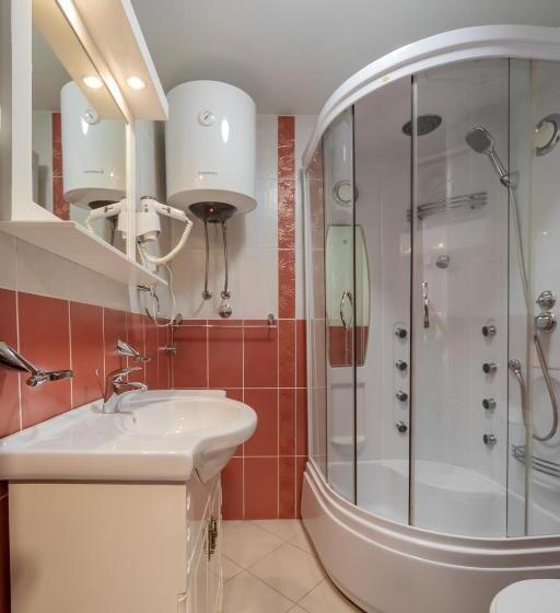 استودیو استاندارد با تراس, Villa Favorite
