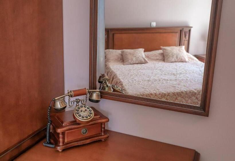 استودیو استاندارد با تراس, Villa Favorite