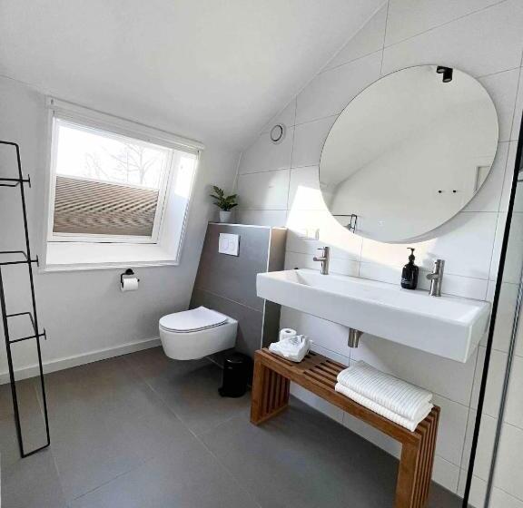 Дом 2 Спальни, Lovely Private Cottage Near Amsterdam