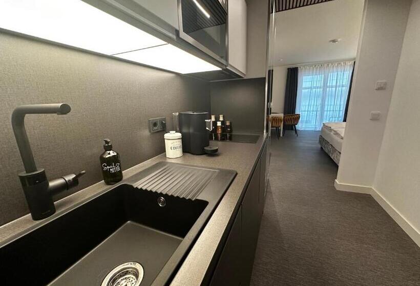 Номер Deluxe с Балконом, Boutique Hotel Greenleaf