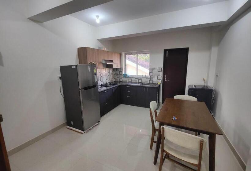 Апартаменты 2 Спальни, Forever Stays 2 Bhk Flat