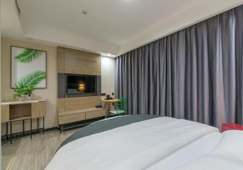 Romantic Room, Thank Inn Plus Jiaozuo Jiefang District Heping Street