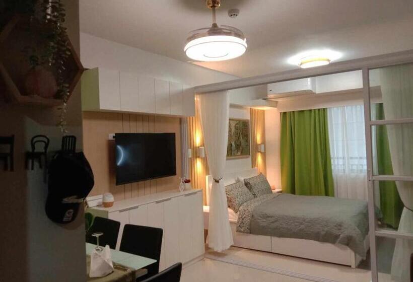 Апартаменты 1 Спальня с Балконом, Oasis Chic By The Bay Pasay City Near Mall Of Asia