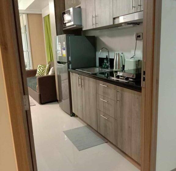Апартаменты 1 Спальня с Балконом, Oasis Chic By The Bay Pasay City Near Mall Of Asia