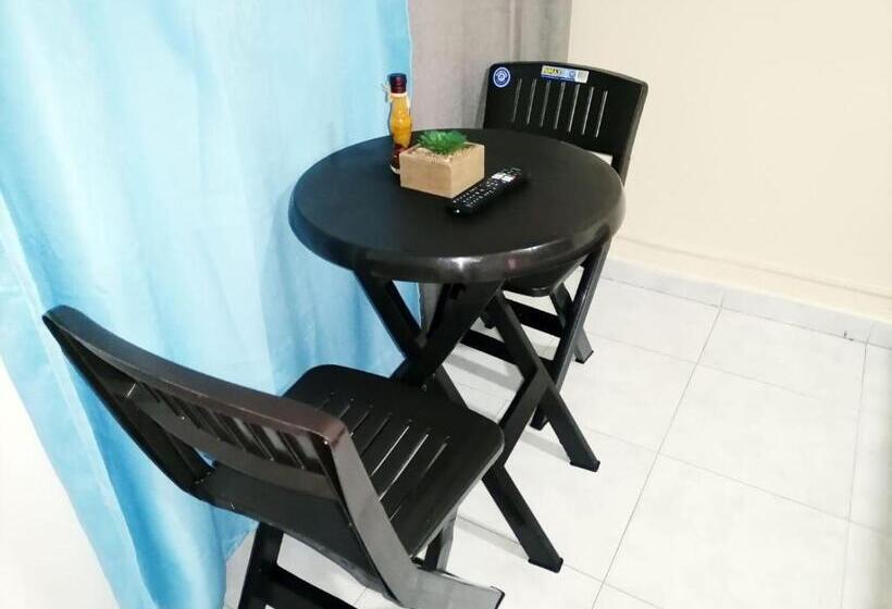 استودیو خانوادگی, Apartamentos Nashi