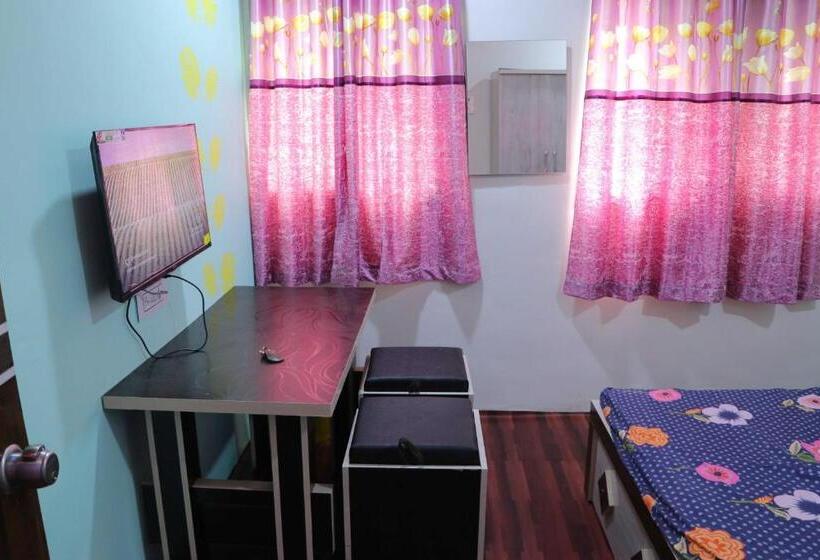 Трехместный Номер Классика, Oyo Galaxy Lodge