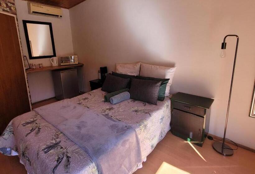 패밀리 룸, Molopo Naledi Guest Lodge