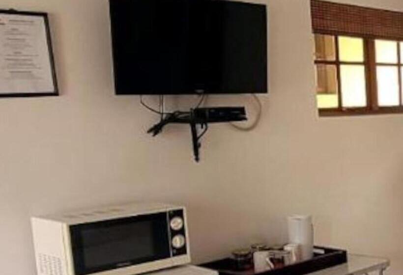 4인용 스탠다드 룸, Molopo Naledi Guest Lodge