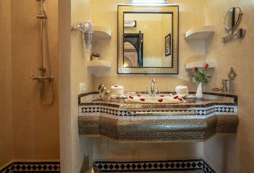 اتاق استاندارد, Riad Almisk