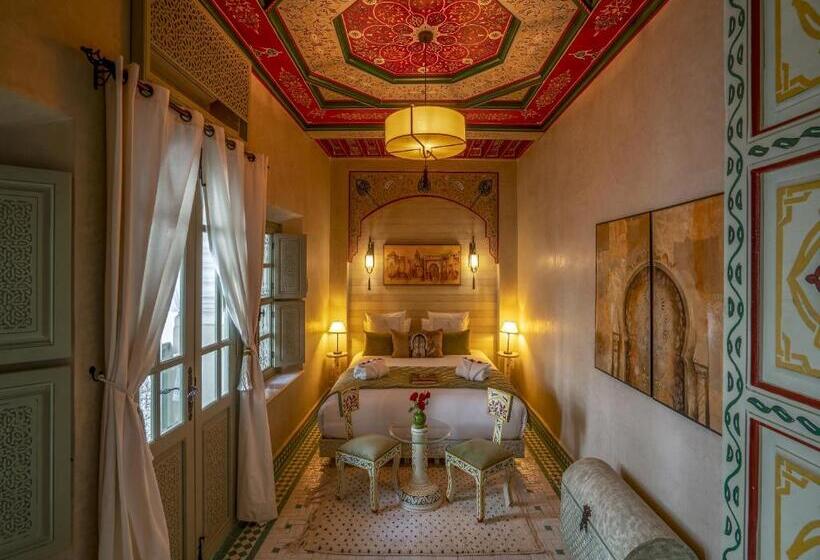 اتاق لوکس, Riad Almisk