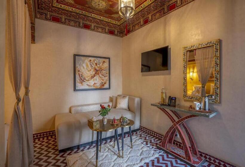 اتاق سوپریور سه تخته, Riad Almisk