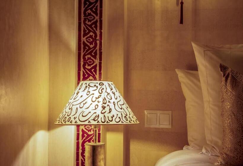 اتاق سوپریور سه تخته, Riad Almisk