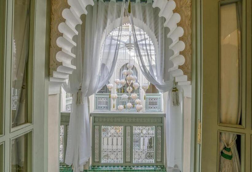 سوییت, Riad Almisk