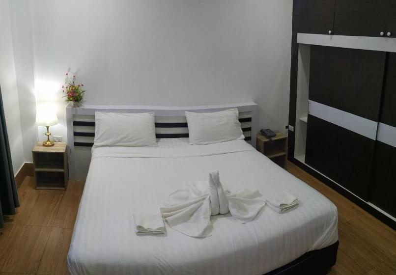 Deluxe Room, Bouasavan Hotel And Garden