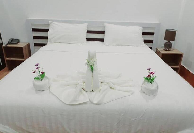 Family Room, Bouasavan Hotel And Garden