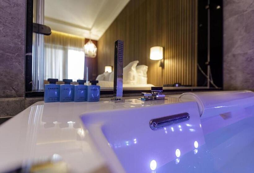 Президентский Люкс, D Avenue Boutique Hotel Accra