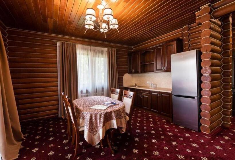 带河湖景观的套房, загородный комплекс боковенька