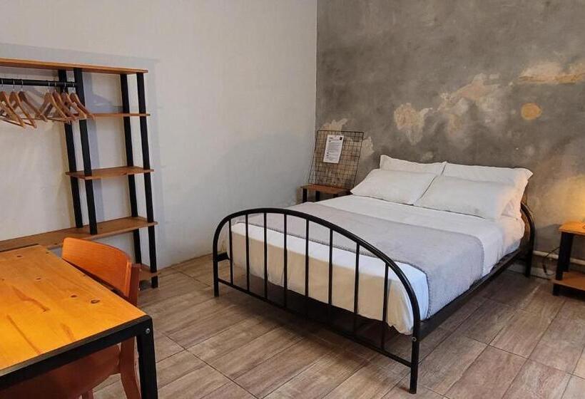 اتاق استاندارد با سرویس بهداشتی مشترک, Chez Zany Boutique Hostel   Santa Teresa