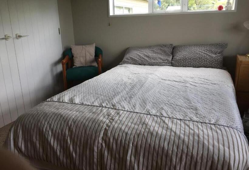 Номер Стандарт Вид на Сад, Waikuku Beach Apartment