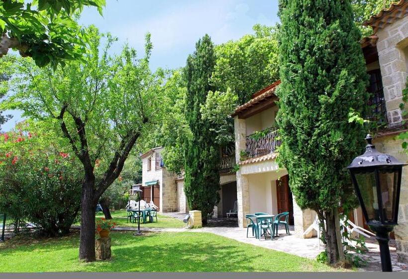Апартаменты 1 Спальня, Auberge De La Tour  Appartements