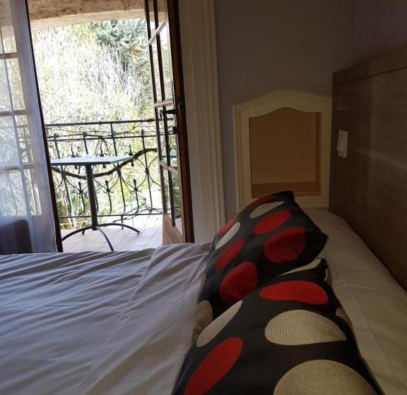 Апартаменты 1 Спальня Вид на Бассейн, Auberge De La Tour  Appartements