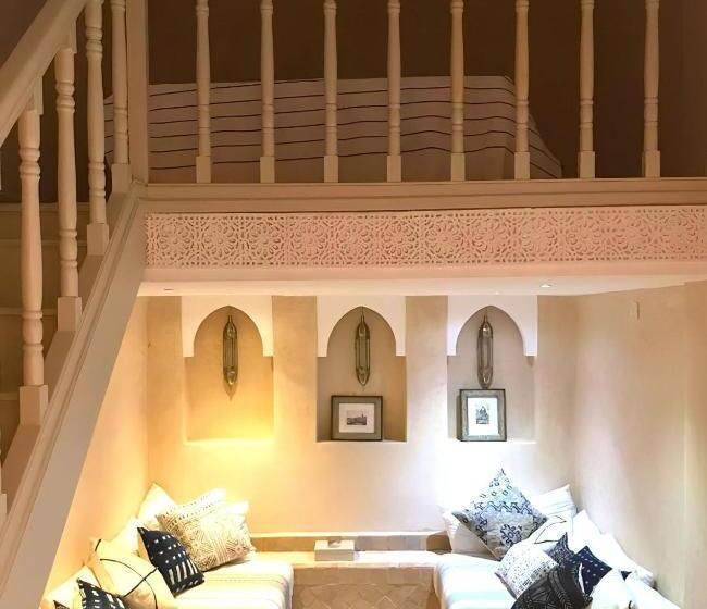 اتاق استاندارد با تخت بزرگ, Riad Tazzori