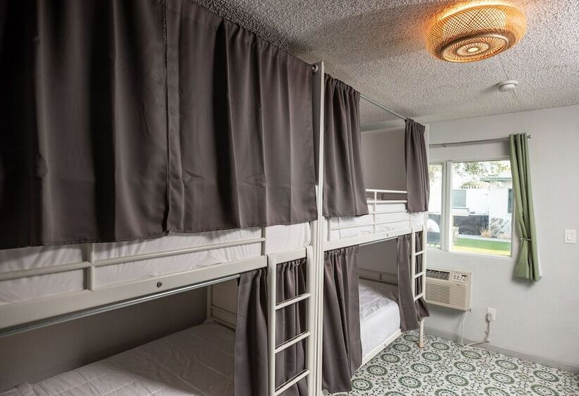 标准间, Bungalows Hostel