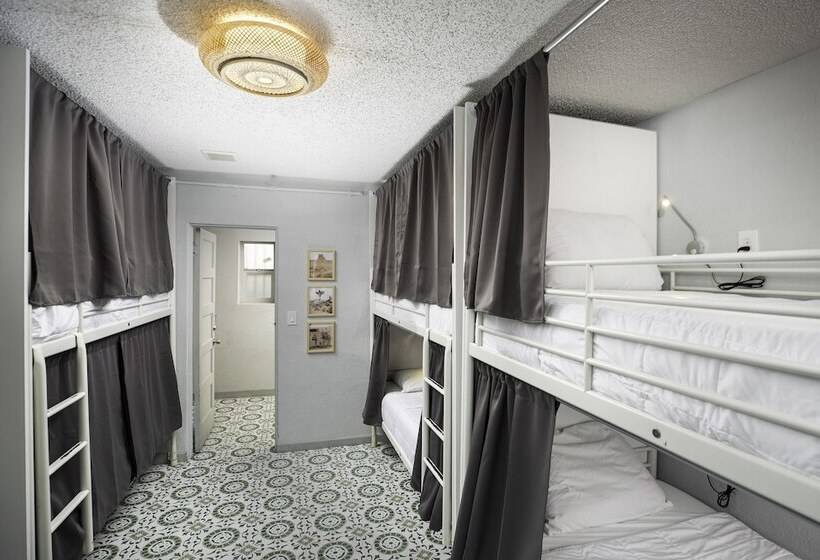 标准间, Bungalows Hostel