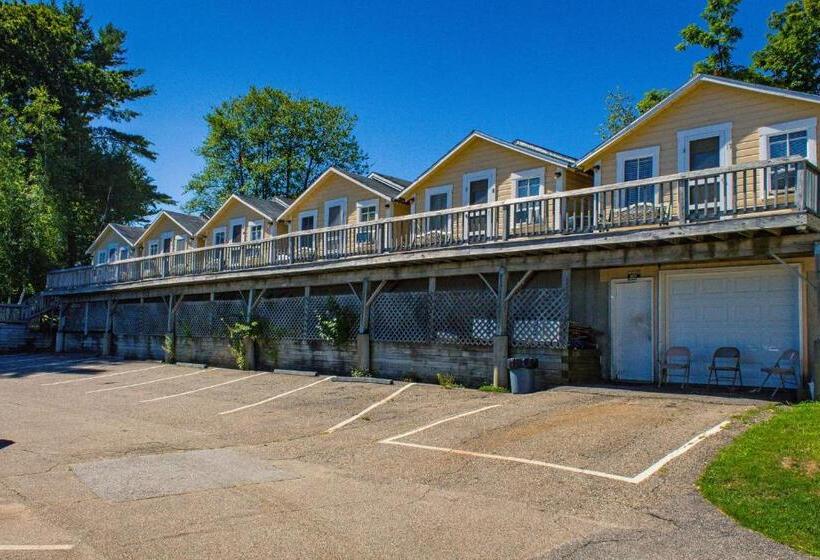 Семейный Номер, Half Moon Motel & Cottages