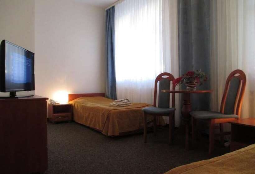 Budget Værelse, Klinika Młodości Medical Spa
