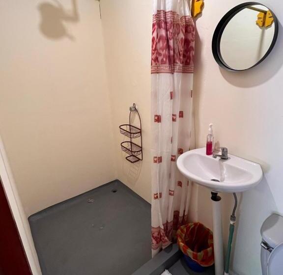 اتاق استاندارد با بالکن, Hostel Tuanis Surf Camp
