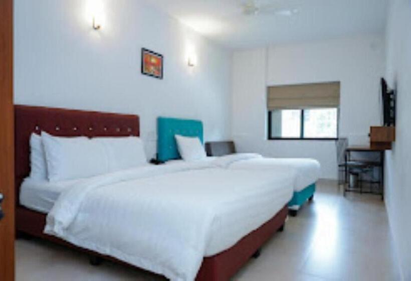 Полулюкс, Chateau Woods Kerala