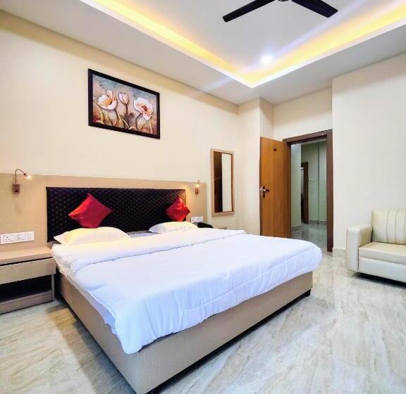 带大床的标准间, Grace Inn Guest House, Near Airport And Ion Digital