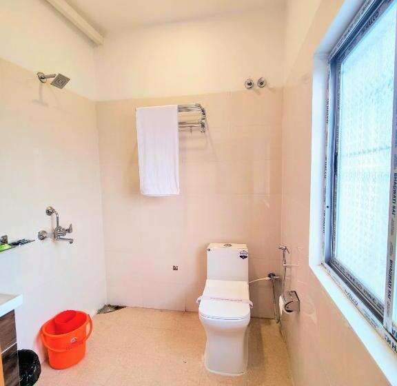带大床的标准间, Grace Inn Guest House, Near Airport And Ion Digital