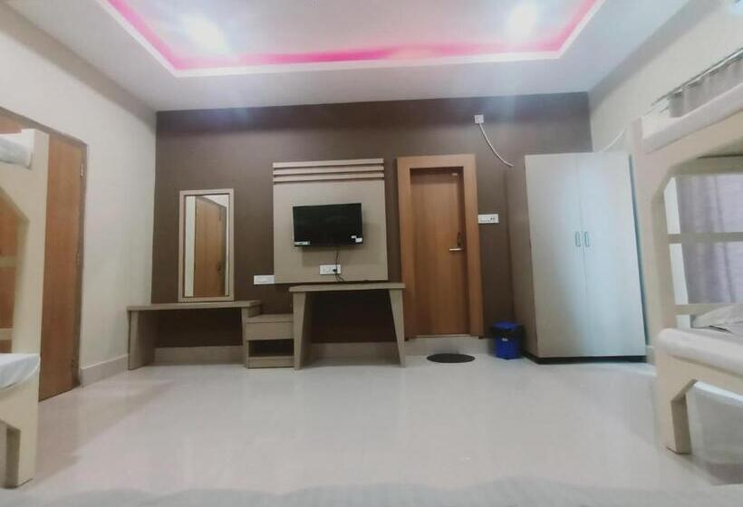 共用房间的床, Grace Inn Guest House, Near Airport And Ion Digital