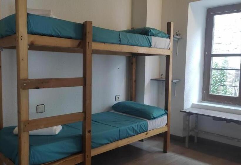 ファミリールーム, Albergue Villanúa Tritón   4 Hab   Máx 14 Personas