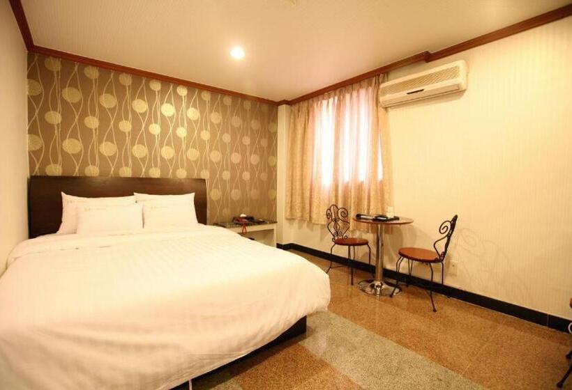 اتاق استاندارد, New World Hotel Yongsan