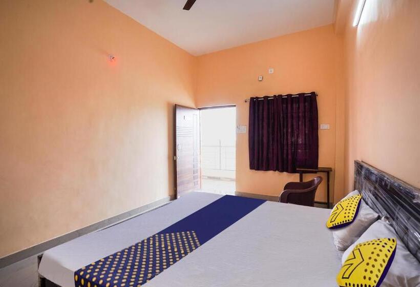 اتاق کلاسیک سه تخته, Spot On Hotel Pragya 5